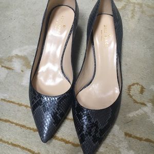 Kate Spade kitten heels snakeskin print size 9